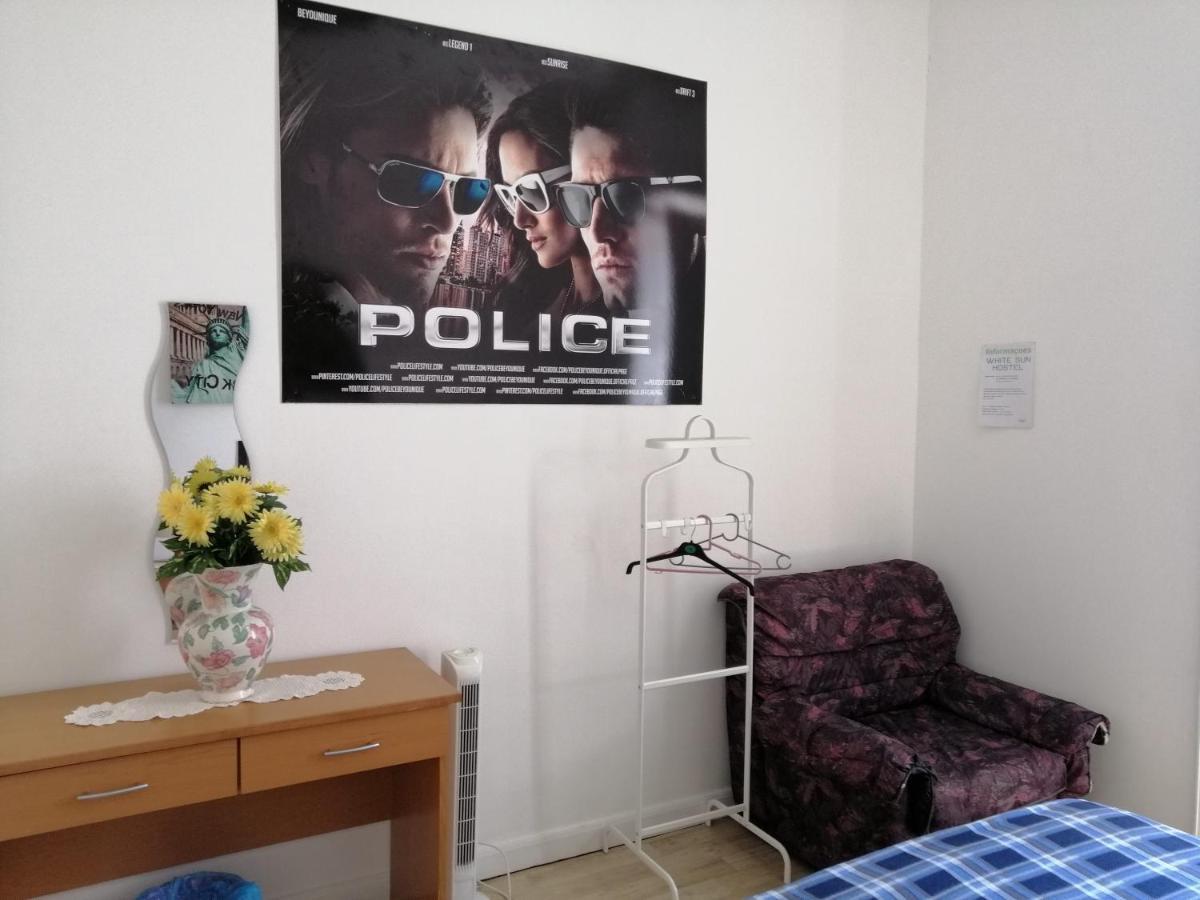 White Sun Hostel Lagos Buitenkant foto